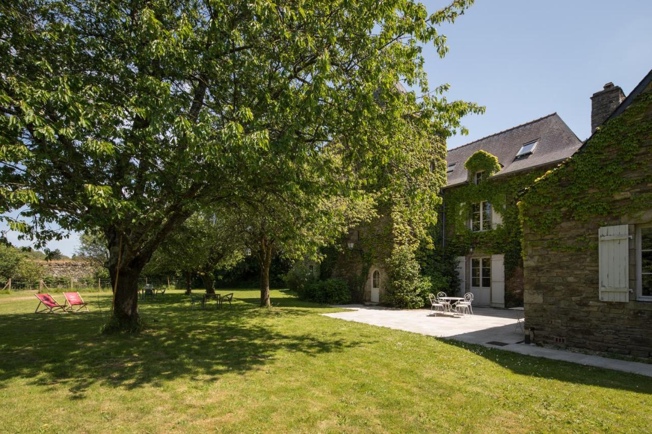 Manoir Du Vau D Arz Gites Et Chambres D Hotes Avec Piscine Malansac Екстер'єр фото